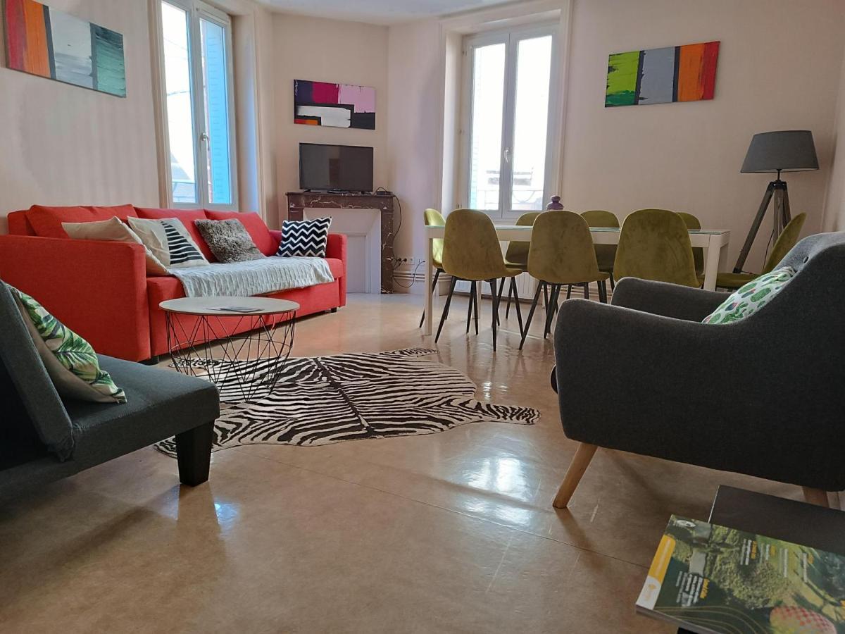 Apartamento Cap Coutellerie - Sejours Pros Ou Familles En Hypercentre De Thiers Exterior foto
